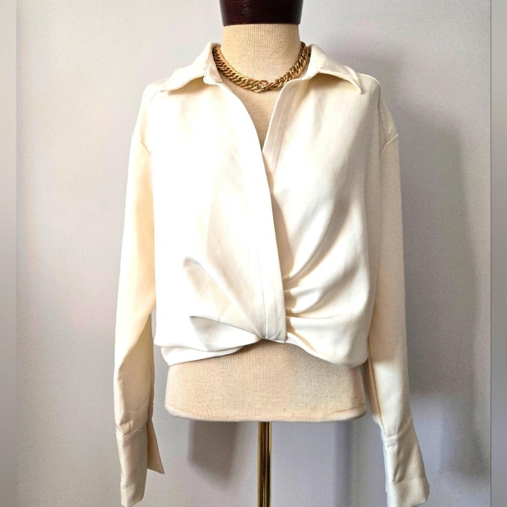 Hyfve Cream Women's Cropped Blouse. Size Large